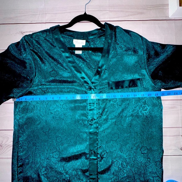 Emerald Green Satin Button-Up Night Shirt Size Sm Lightweight Silky Loungewear - Picture 3 of 5